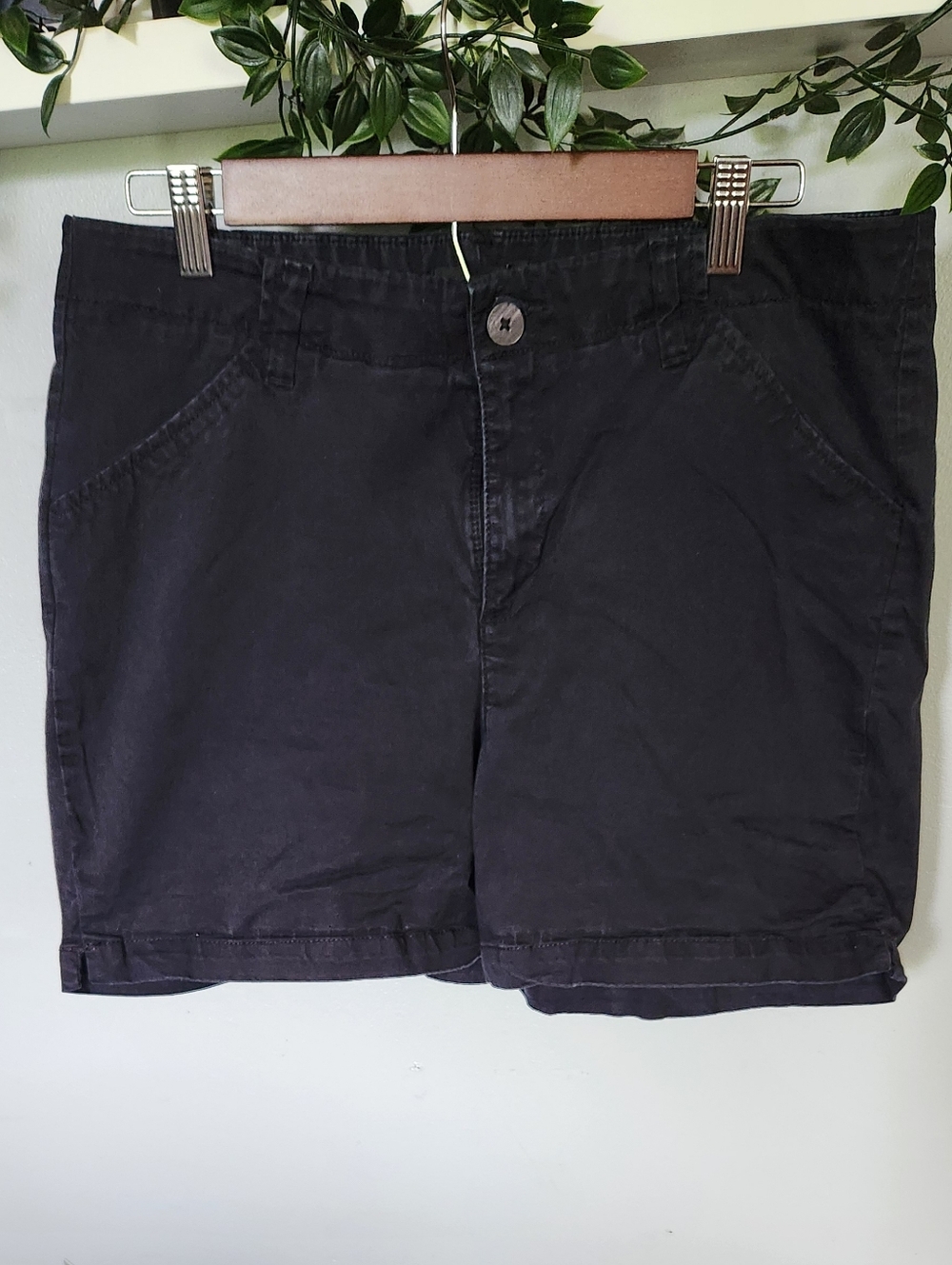 Lee Regular Fit Mid Rise Shorts - Black